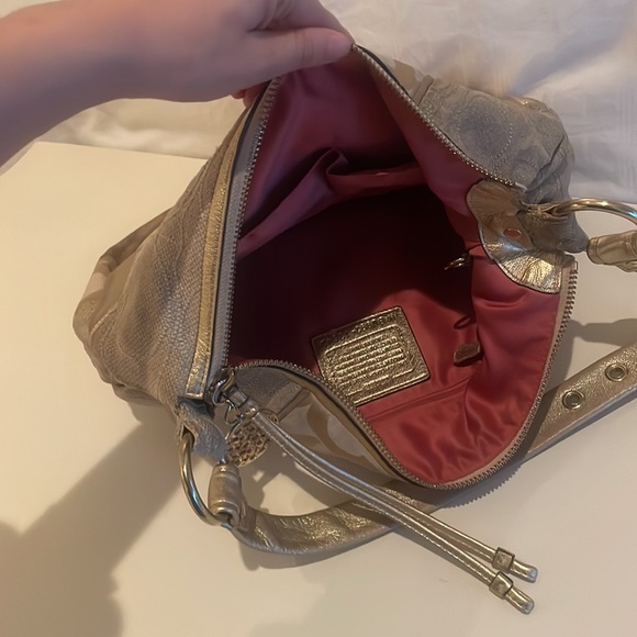 COACH gold purse - Picture 4 of 4